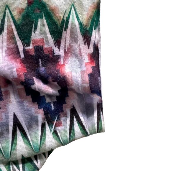 Chico's Women's Multicolor Geometric V- Neck Short Sleeve Blouse Tops Size 2 - Picture 7 of 13